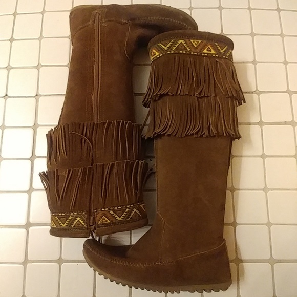 Minnetonka tall fringe boot tan 6m - Picture 2 of 5